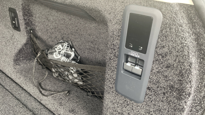 Land Rover Range Rover 3.0 D300 Edition 4dr Auto Diesel Estate